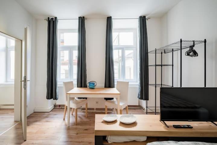 Gemuetliche Wohnung Wien Stadthalle Ngoại thất bức ảnh